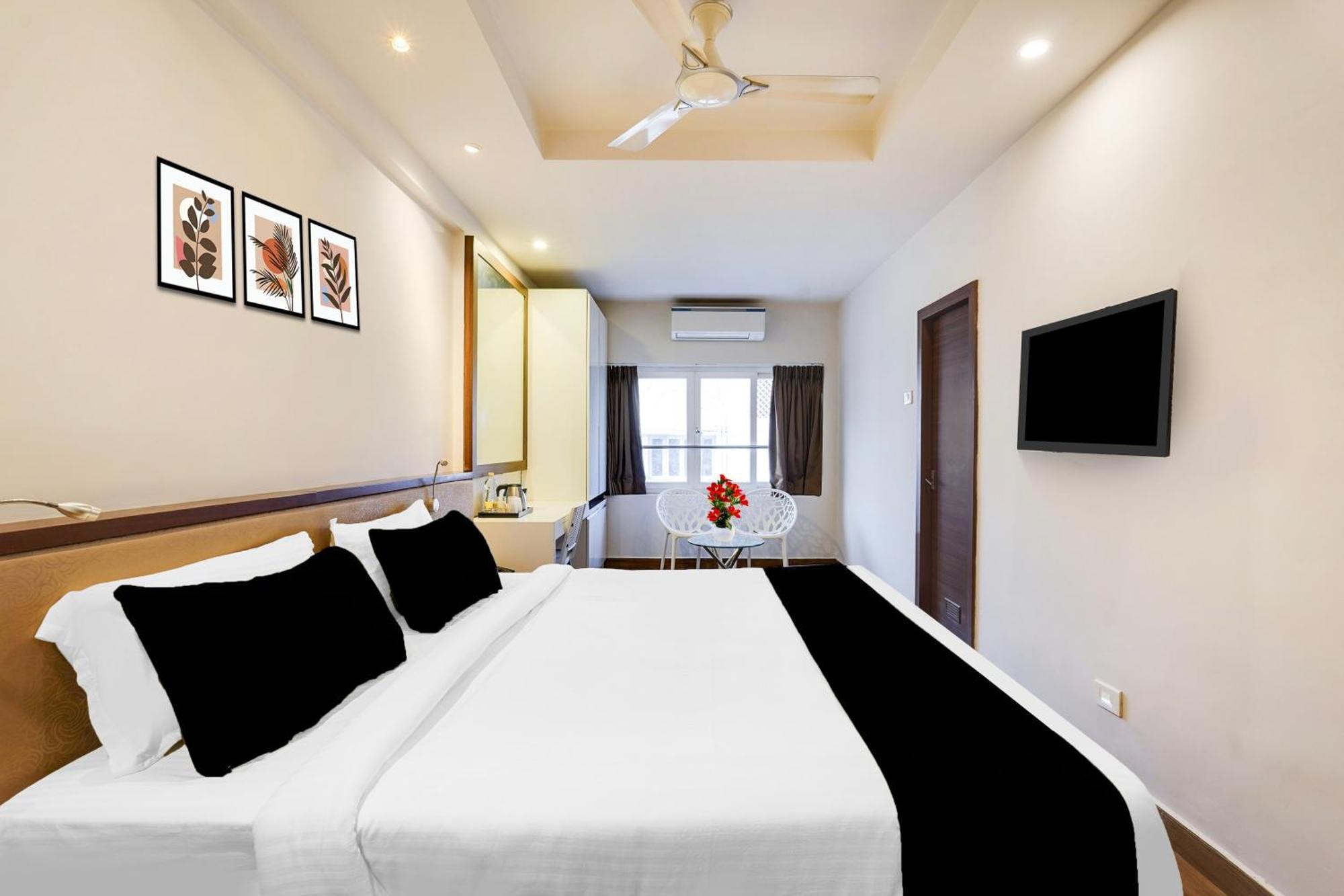 Super Townhouse Oak Kodambakkam Formerly Cine City Ченнаи Экстерьер фото